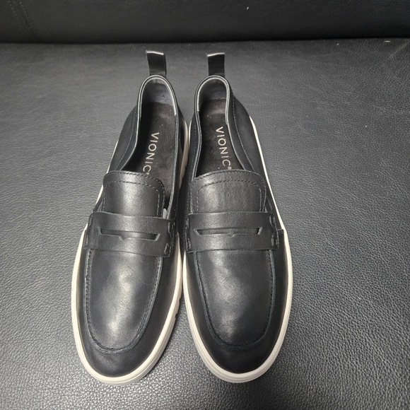 Vionic Women's Size 8 Uptown Black Leather Loafers - Picture 6 of 12